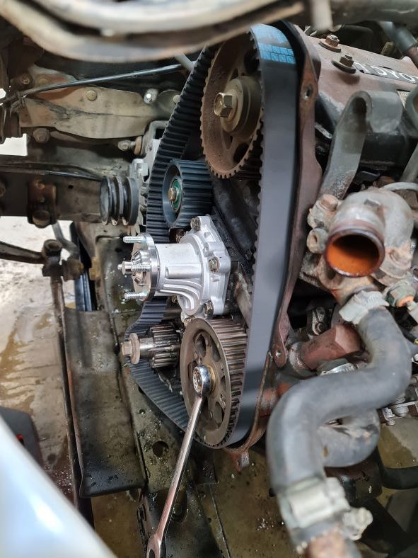 Repairs on a Toyota Hiace