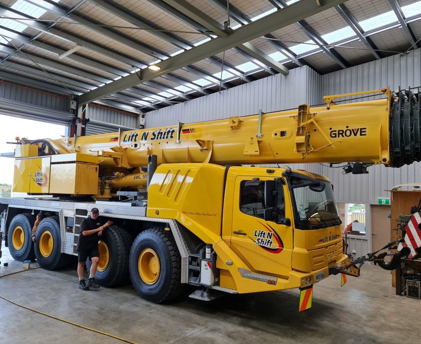 Re-kitting steering Ram on this 100t Grove Crane